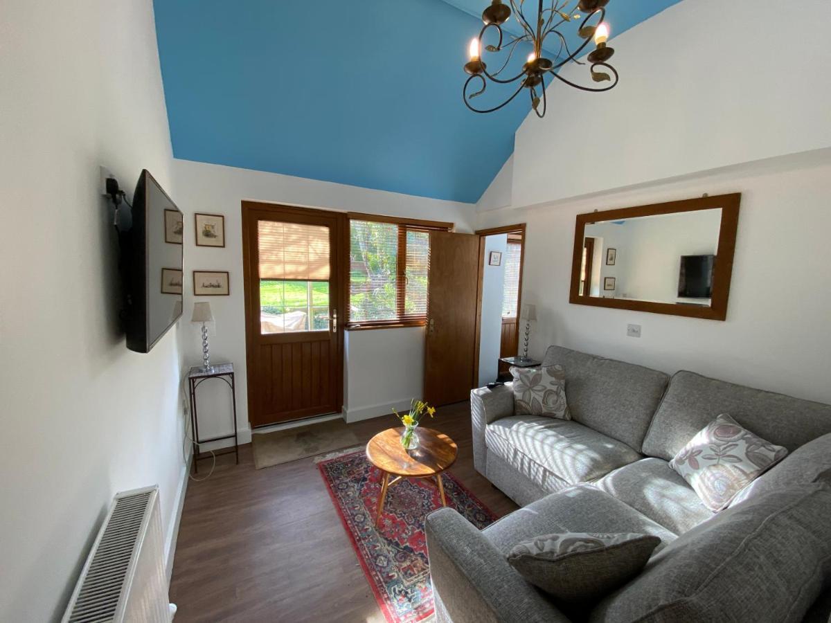 Whiteparish Newton Farmhouse מראה חיצוני תמונה